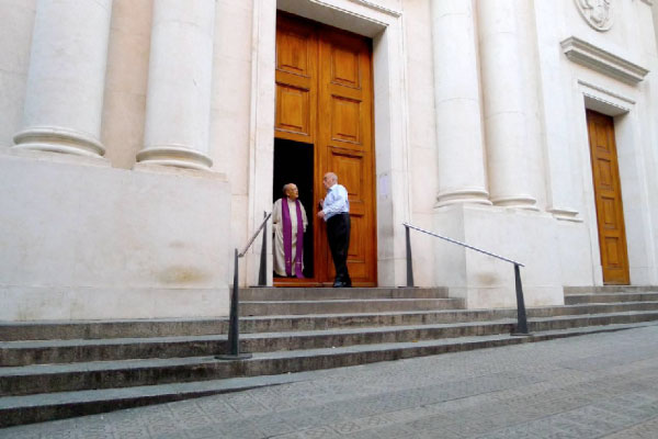Puerta de iglesia Puerta de iglesia