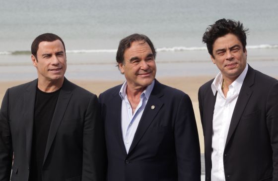 John Travolta, Oliver Stone & Benicio del Toro John Travolta, Oliver Stone & Benicio del Toro