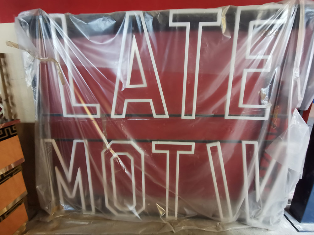Late Motiv